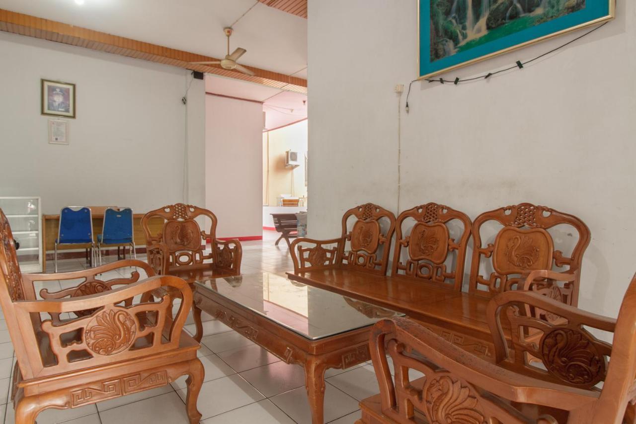 Koolkost Syariah Near Ayani Mega Mall Pontianak Kültér fotó
