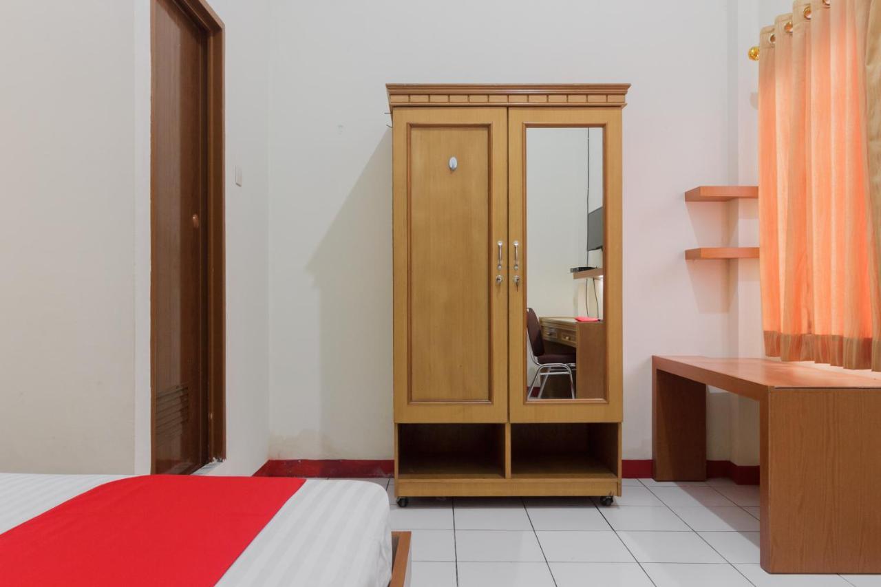 Koolkost Syariah Near Ayani Mega Mall Pontianak Kültér fotó
